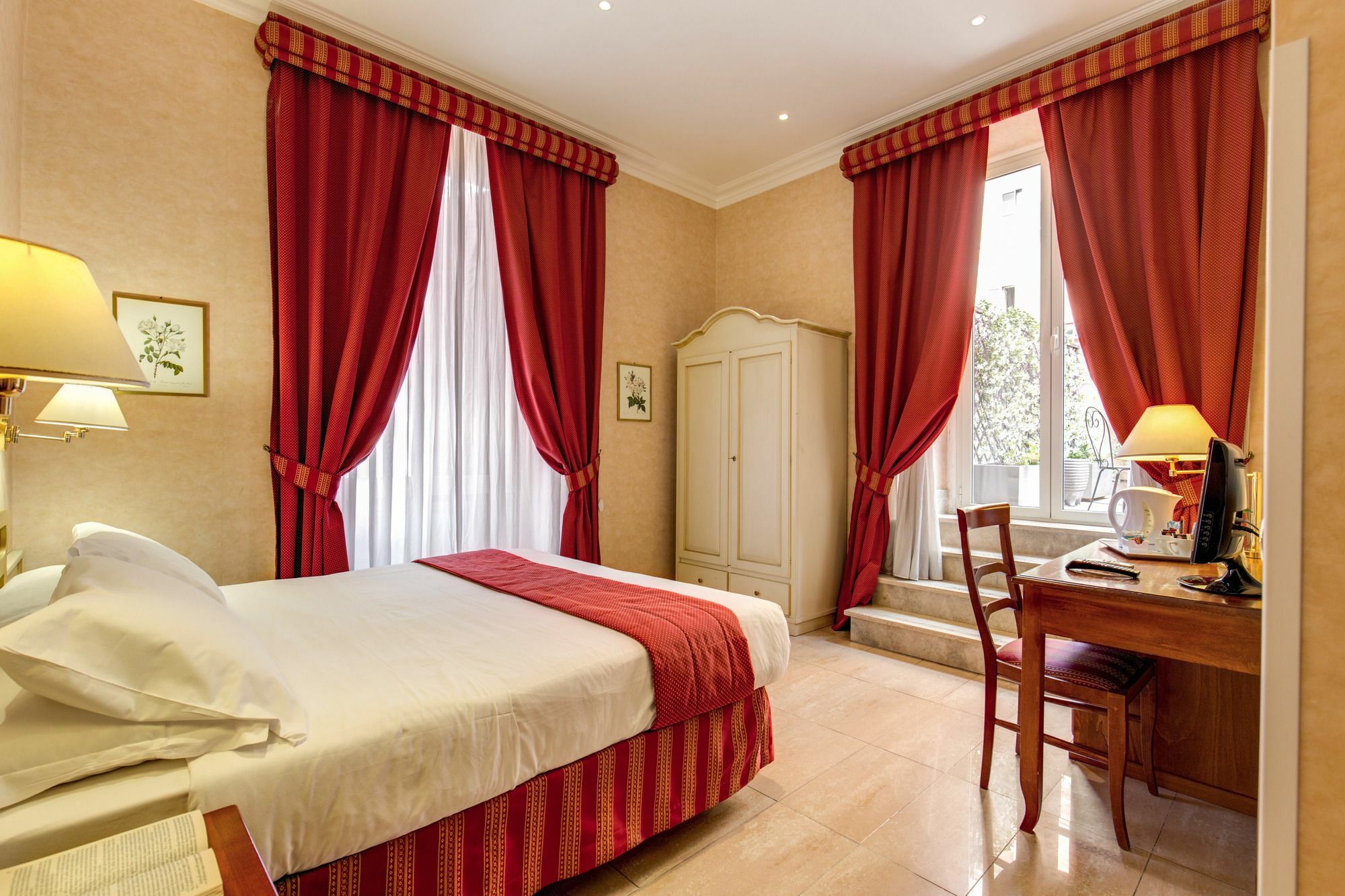 Wrh Suites Рим Екстериор снимка
