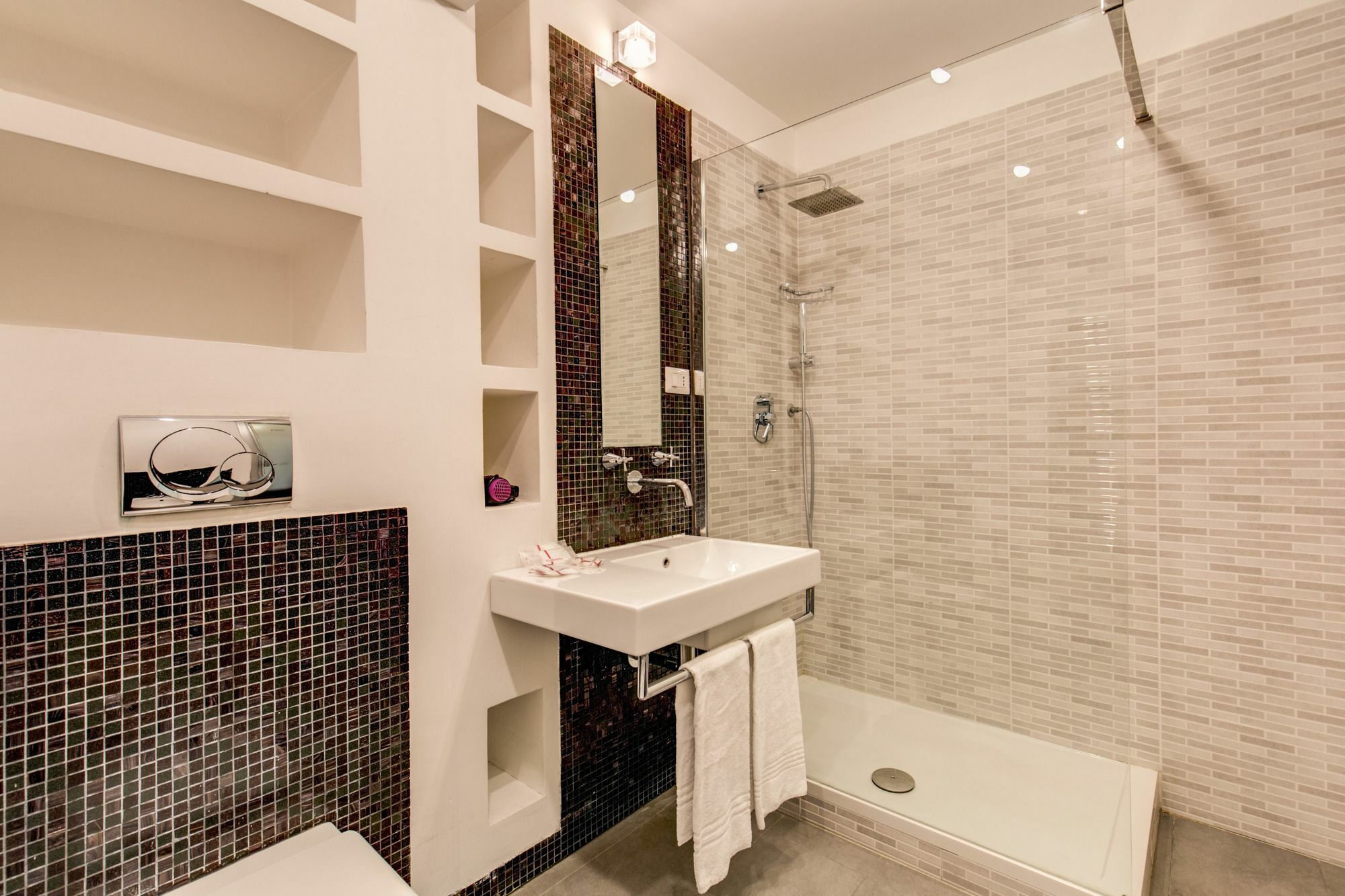 Wrh Suites Рим Екстериор снимка